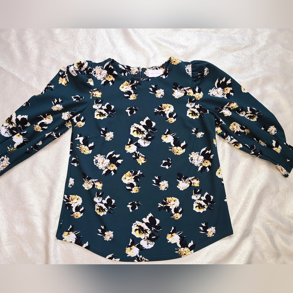 Melloday Green Floral Blouse Women's Size Small EUC